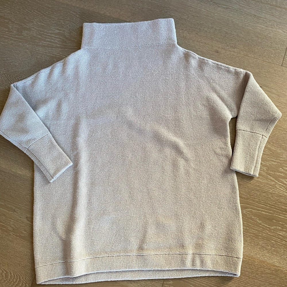 Free People Famous Ottoman Sweater XS, silver grey colour, new never worn
